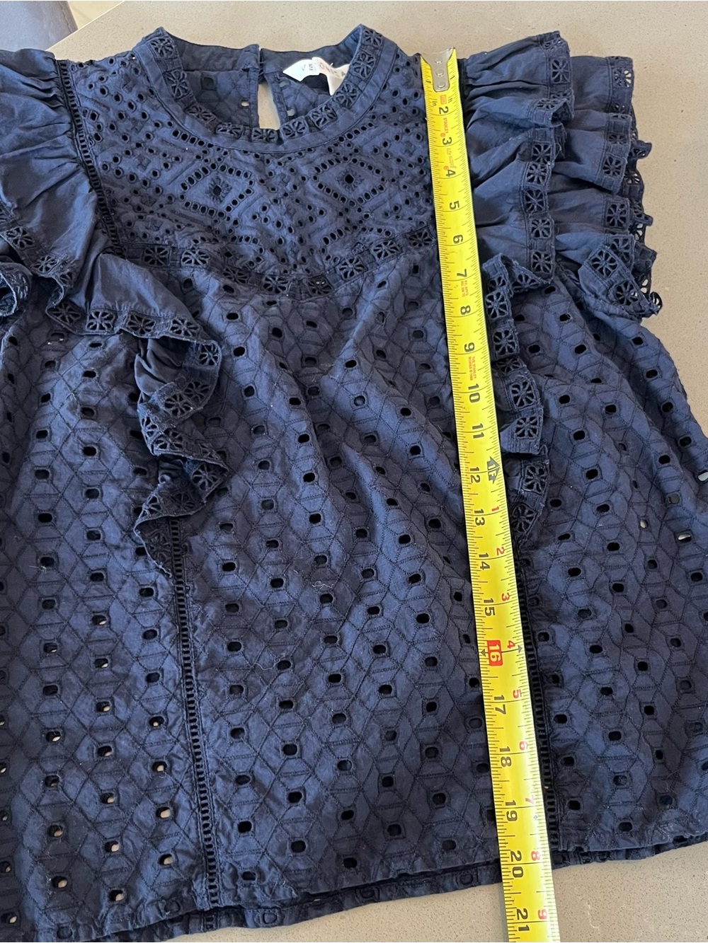 Veronica Beard Jie Top Navy Eyelet Flutter Sleeve Blouse Preppy Nautical Size 4 - Picture 7 of 9